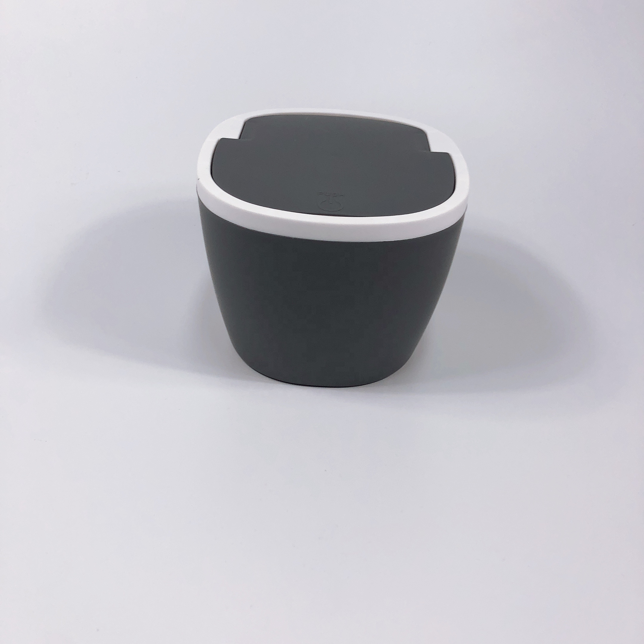 Hot Sale Mini Round Plastic Desktop Trash Can Dustbin With Lid